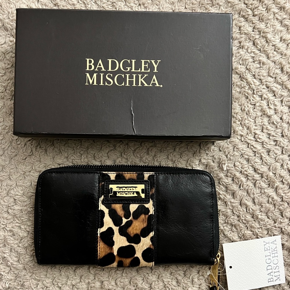 BADGLEY MISCHKA Black Leather Wallet ( New )